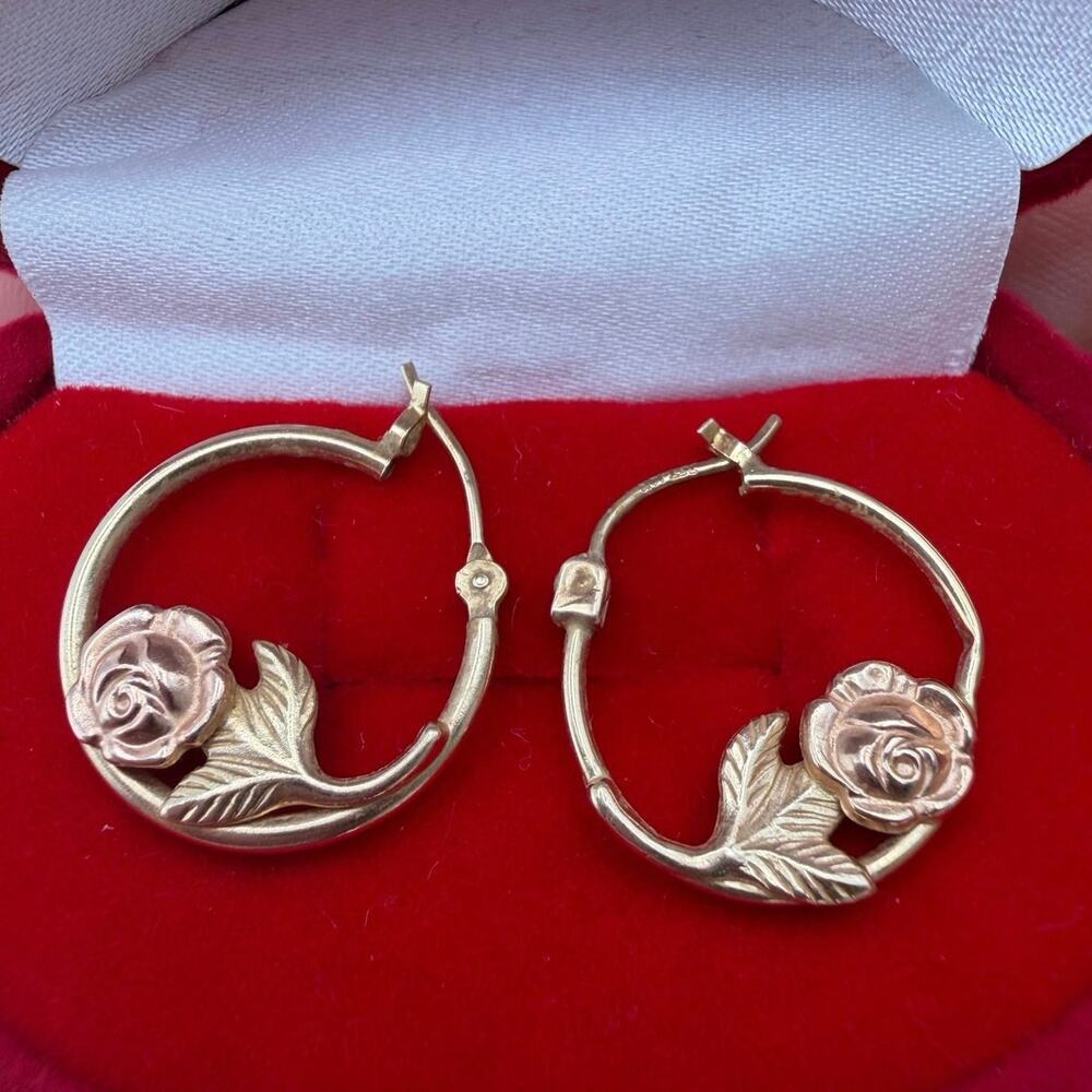 Vintage Solid 14K Two-Tone Gold Rose Flower Hoop Earrings 0.90g